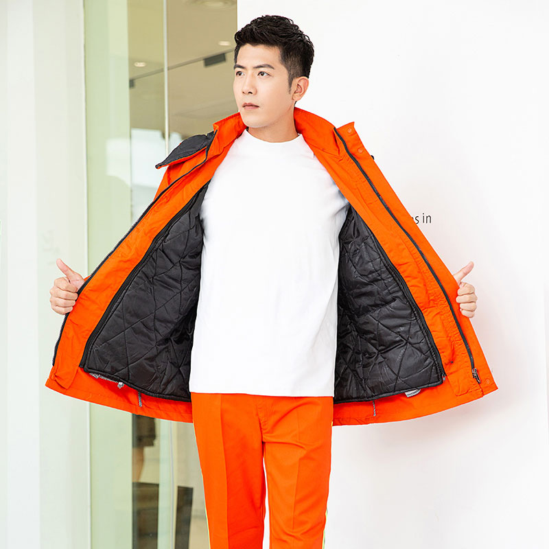 綠反環(huán)衛(wèi)棉服