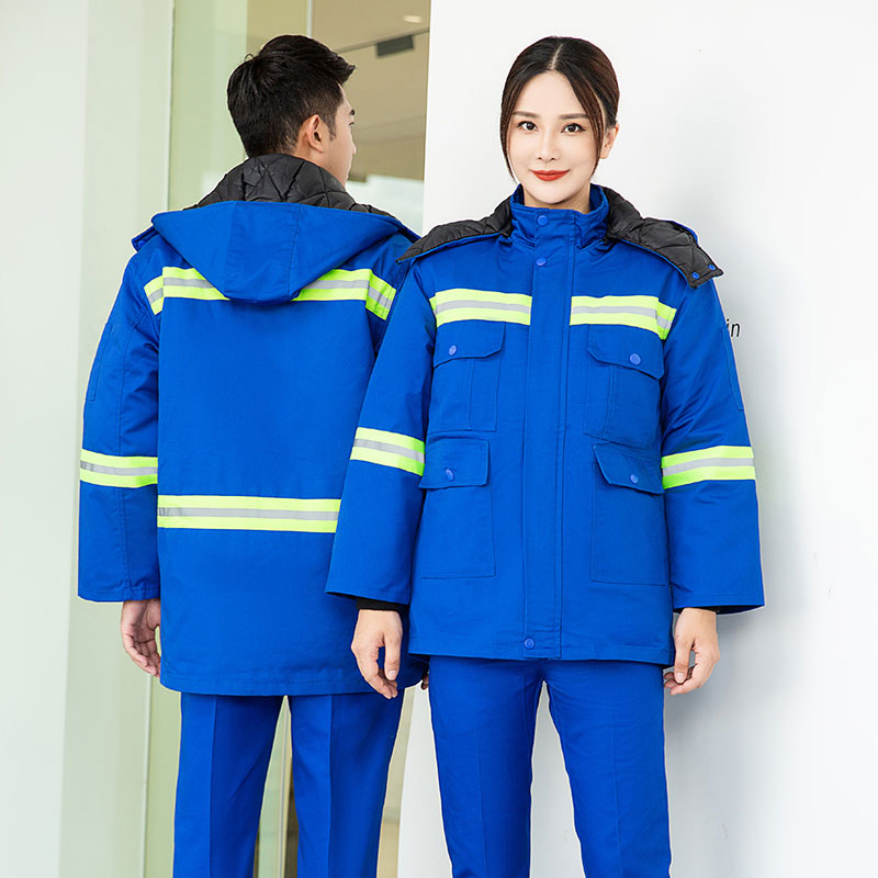 綠反環(huán)衛(wèi)棉服